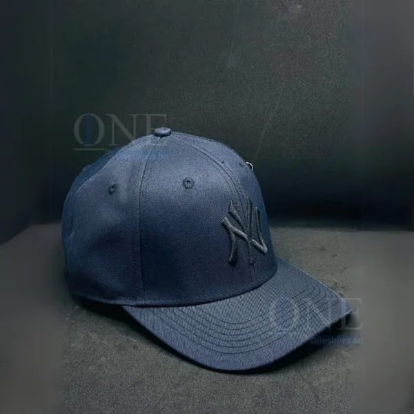 New York Yankees navy blue baseball cap